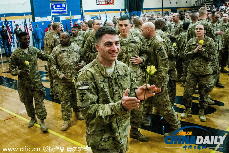 150名駐阿美軍士兵回家 團聚場面溫馨感人