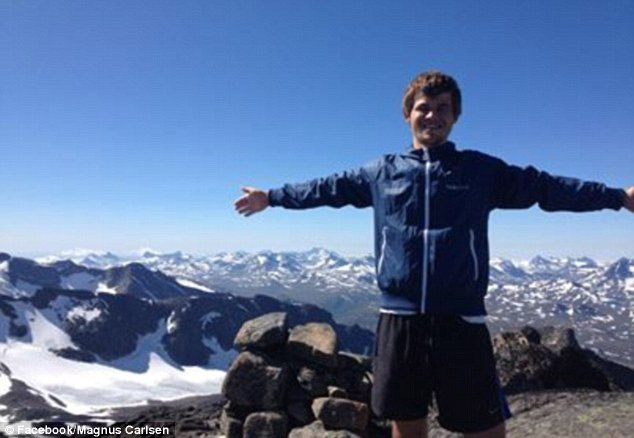 23歲國際象棋棋王9步將死比爾·蓋茨