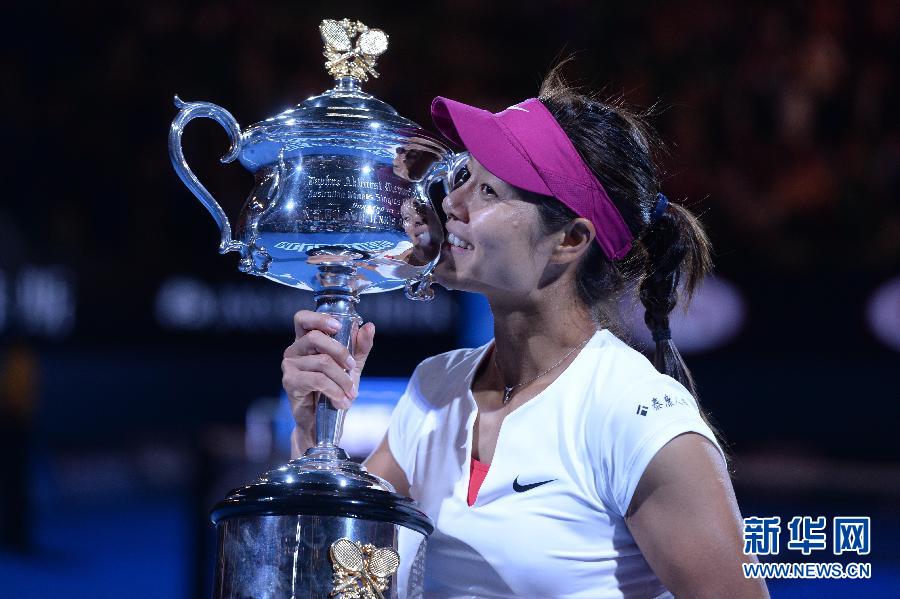 澳網(wǎng)：李娜2:0力克齊布娃 職業(yè)生涯再奪大滿貫