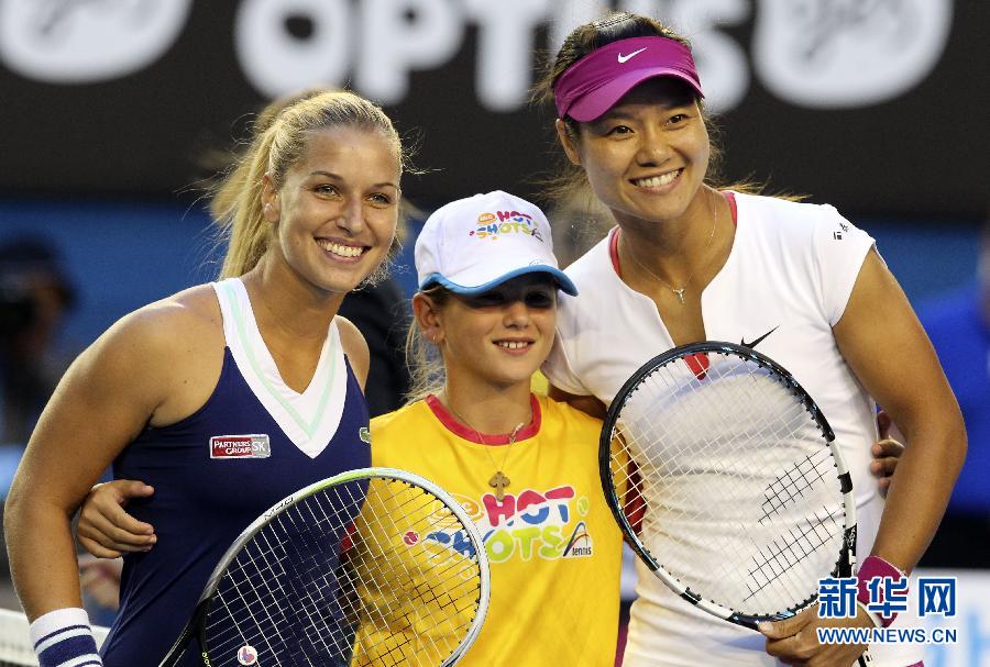 澳網：李娜2:0力克齊布娃 職業生涯再奪大滿貫