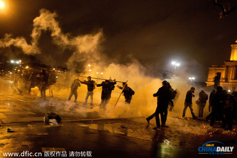 巴黎反奧朗德示威愈演愈烈 警民發生激烈沖突
