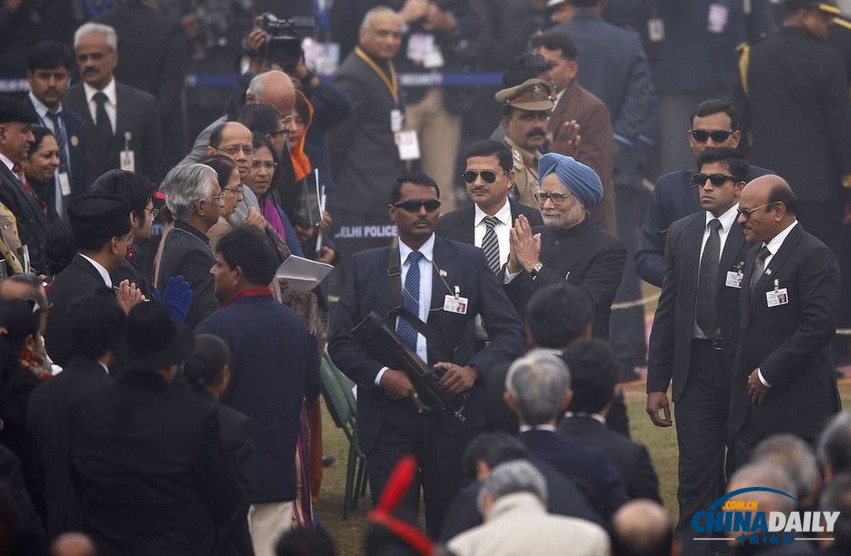 印度閱兵式展先進武器 安倍出席保安持槍護衛(wèi)