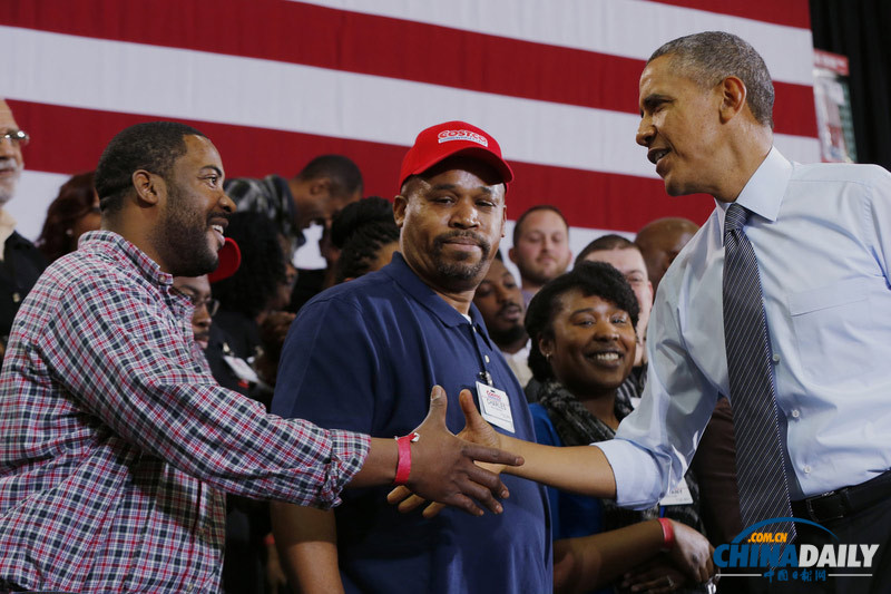 奧巴馬參觀超市秀親民 承諾將提高最低工資標準