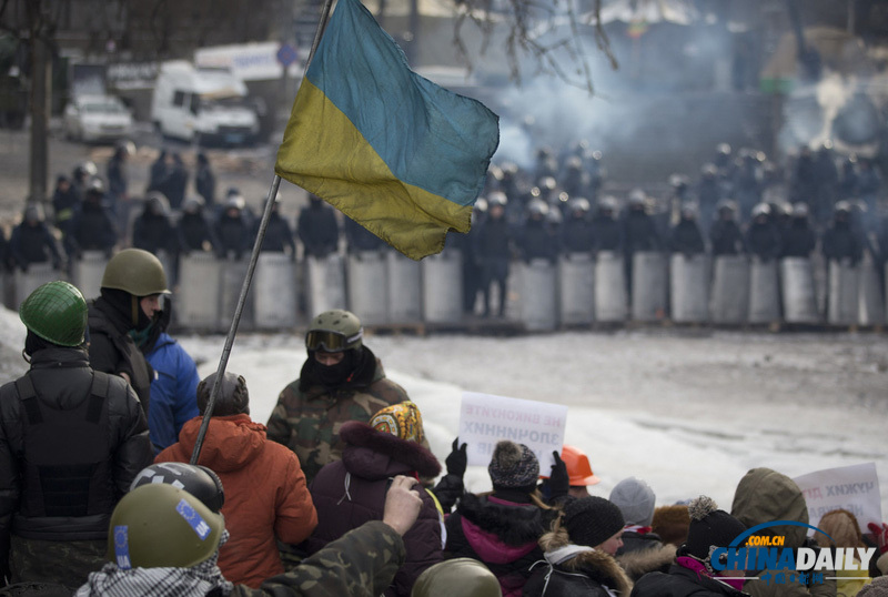 烏克蘭反對派示威持續 總統被迫請病假“開溜”