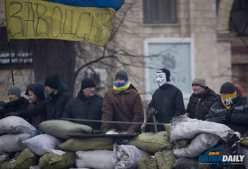 烏克蘭反對派示威持續 總統被迫請病假“開溜”