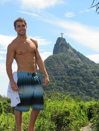 澳洲男模獲全球最爽工作 年薪50多萬(wàn)游世界