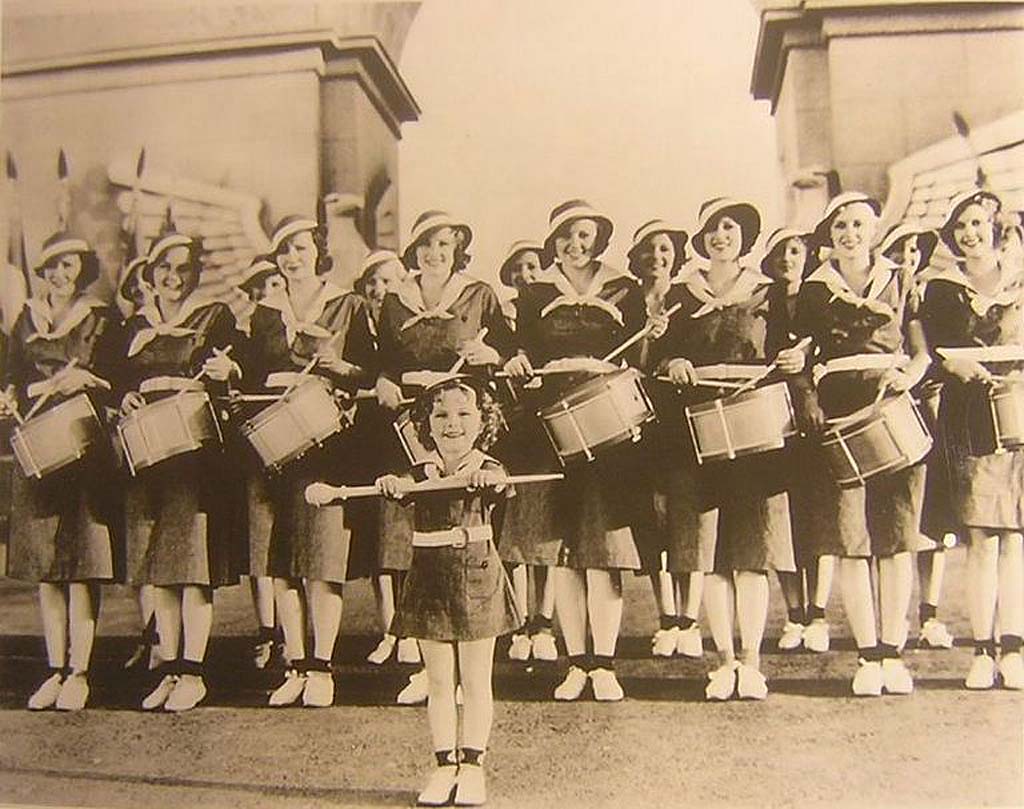 美國影星秀蘭·鄧波兒去世享年85歲 圖集回顧生平