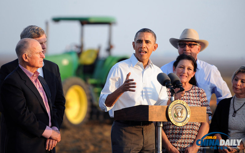 奧巴馬視察農(nóng)場旱情 安保嚴密直升機護駕如臨大敵
