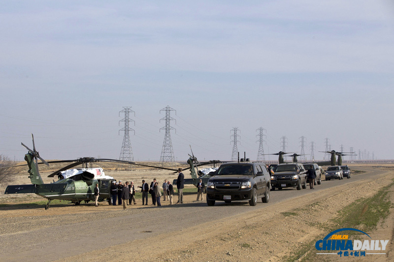 奧巴馬視察農(nóng)場(chǎng)旱情 安保嚴(yán)密直升機(jī)護(hù)駕如臨大敵