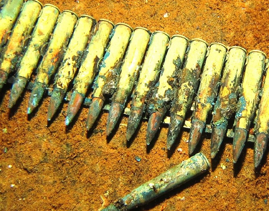 英女攝影師探秘最大水下二戰船舶墓地 日軍曾駐扎