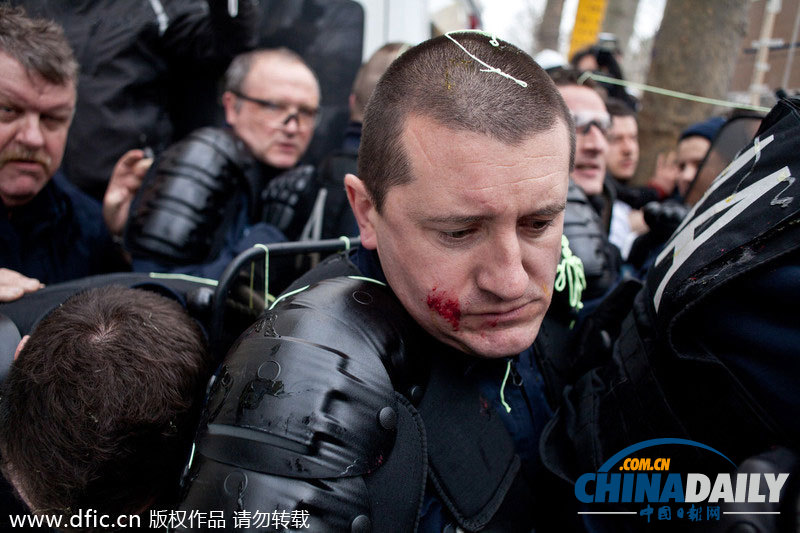 法國助產士示威游行 要求與醫護人員享同等待遇