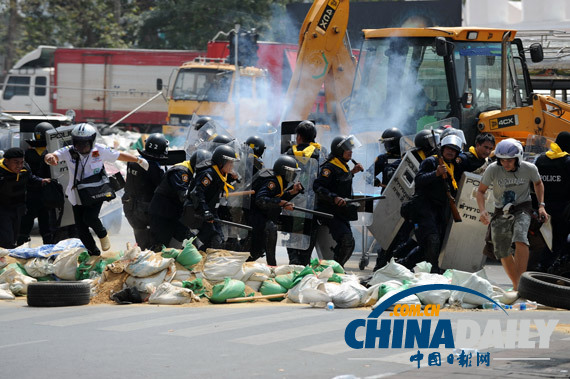 泰國曼谷抗議地點(diǎn)附近發(fā)生爆炸 導(dǎo)致兩人受傷