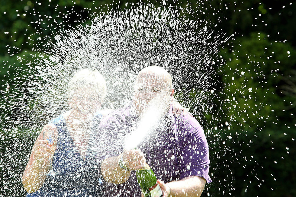 英國夫婦獨享1.48億英鎊彩票巨獎