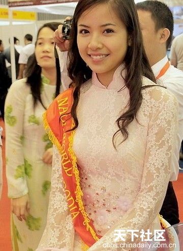 越南街頭時髦女孩甜美賽川妹子