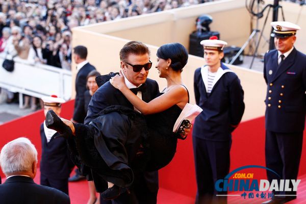 盤點歷屆戛納好萊塢情侶 皮特換妻阿湯哥妮可離婚