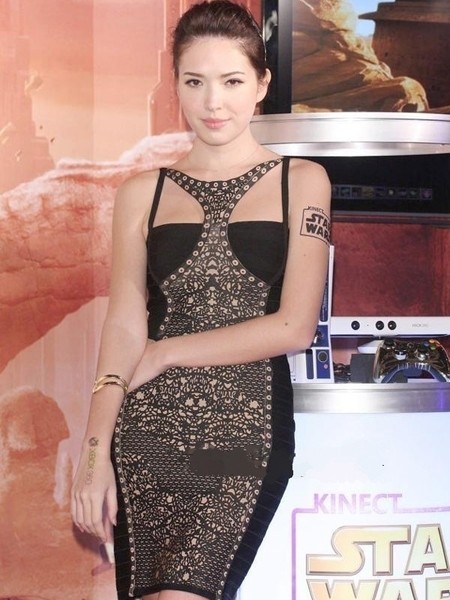 緊身裙勾勒真實曲線 中外女星誰身材最致命