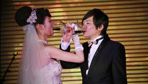 吳奇隆劉詩詩17歲之差 港臺大叔都愛找內地嫩妻?