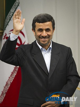 內賈德稱將同哈梅內伊交涉 為助手爭取參選總統資格