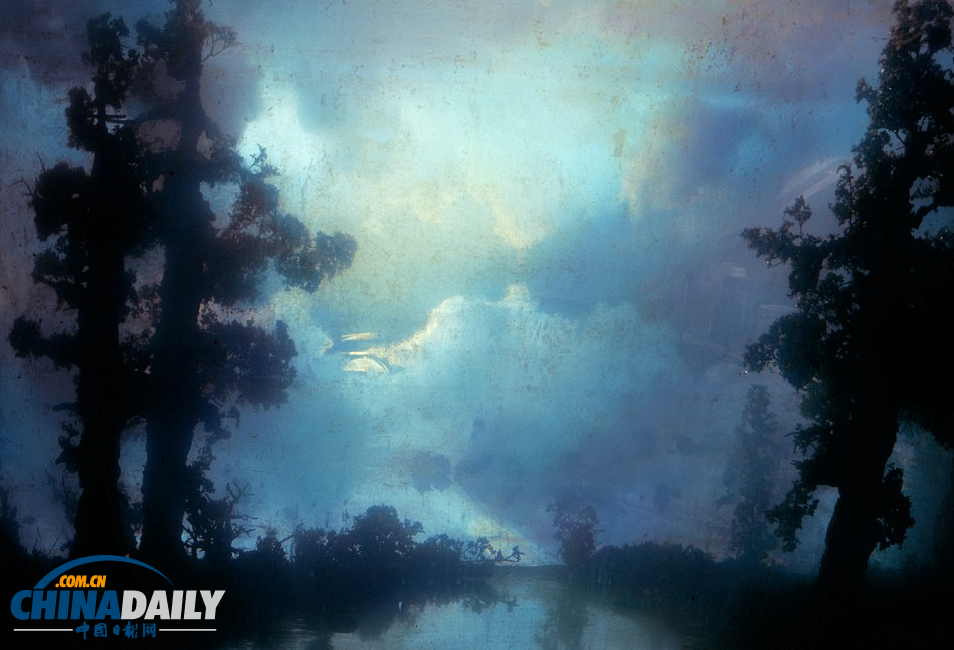 一缸一世界：美藝術(shù)家用魚缸和顏料創(chuàng)史前唯美景觀