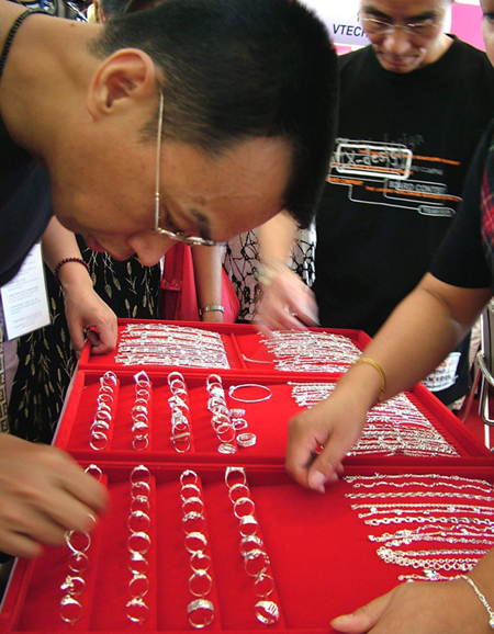 Speculators look to silver lining