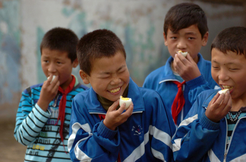 Daily egg for rural students in Ningxia