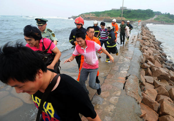 E China provinces brace for typhoon Muifa