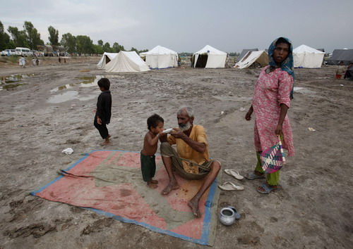 Aids-delivery too slow for Pakistan flood victims