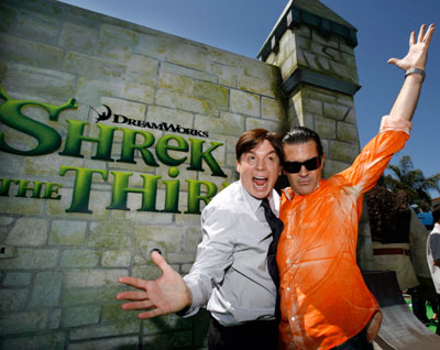 Cast member Mike Myers (L), who gives the voice to