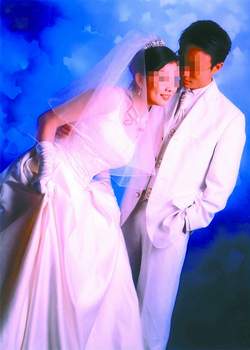 大學生畢業分手拍婚紗照成