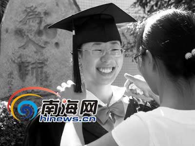 大學畢業了 你拿什么當紀念?