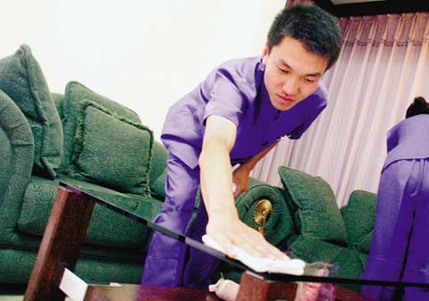 沈陽乍現仨“大學生保姆”