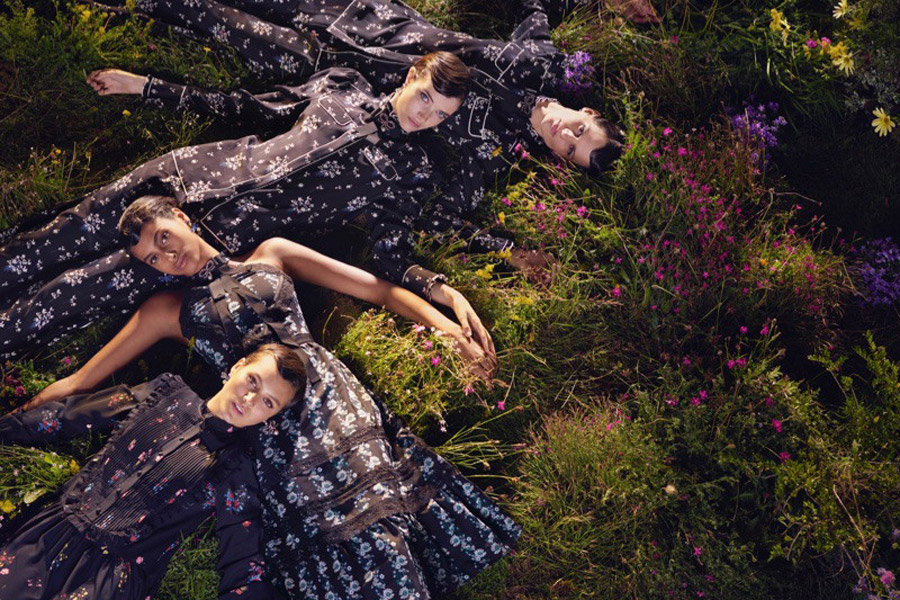 盤點2017年的時尚瞬間（組圖）