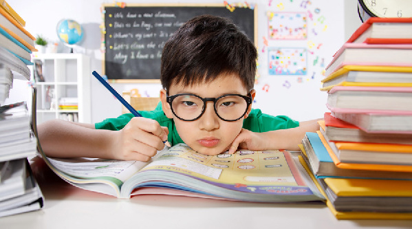 又到開(kāi)學(xué)季 “學(xué)校恐懼癥”引關(guān)注