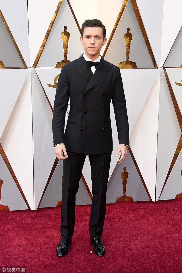 第90屆奧斯卡紅毯盛會(huì)：新生代影人綻放光彩（組圖）