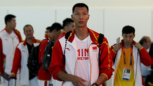 中國軍團進駐奧運村 旗手敲定