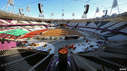 倫敦奧運圣火移位后再次燃起