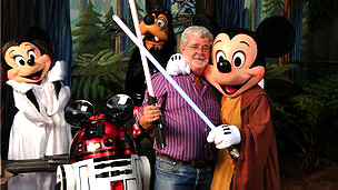 米老鼠擁抱《星球大戰》