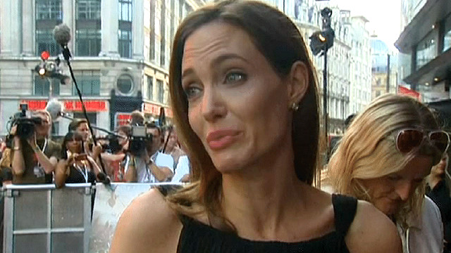 影星朱莉乳腺切除手術后首次公開露面