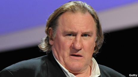 Depardieu to hand back passport 法國影星放棄國籍