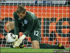 England Begin with a Fumble 英格蘭世界杯首戰不利