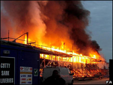 The Cutty Sark Burns 卡蒂薩克號失火