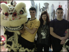 Lion Dancers 英國舞獅少年