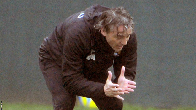 曼奇尼巴神火爆沖突 多方評論