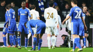 藍(lán)軍大將踢球童染紅 事后道歉