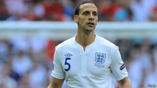 出爾反爾“自打嘴巴” 十拿九穩獎杯在握