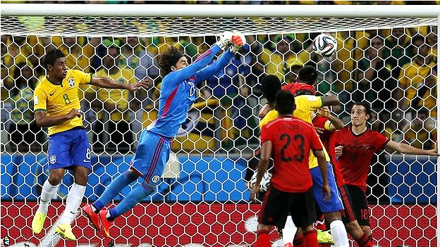 世界杯：激烈無進球 巴西平墨西哥