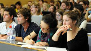 大學申請 貧富學生“此長彼消”