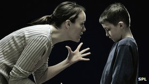 英國父母學習如何應付問題行為