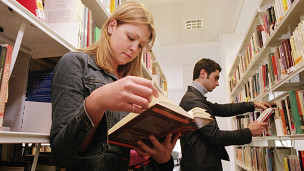 “畢業(yè)好找工作不應(yīng)左右大學(xué)專業(yè)”