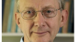 英科學家因“隱身斗篷”理論獲牛頓獎章